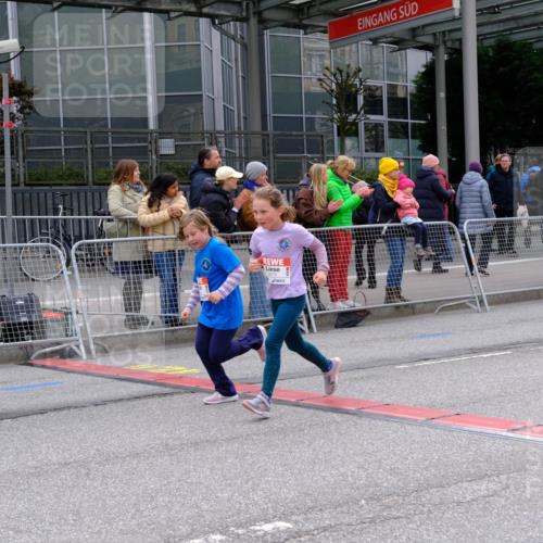 25.04.2026 - Das Zehntel Tim E. http://msf.ph/oto/9570606 25.04.2026 09:02:41 Ziel 1000, 1345, 1393, 1602, 1621, 1637, 2085, 2089, 2090, 2271, 2273, 2919, 2922, 3155, 3165, 3331 meine-sportfotos.de