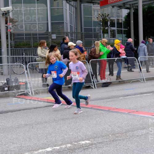 25.04.2026 - Das Zehntel Tim E. http://msf.ph/oto/9570607 25.04.2026 09:02:41 Ziel 1000, 1345, 1393, 1602, 1621, 1637, 2085, 2089, 2090, 2271, 2273, 2919, 2922, 3155, 3165, 3331 meine-sportfotos.de