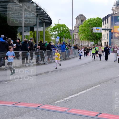 25.04.2026 - Das Zehntel Tim E. http://msf.ph/oto/9570629 25.04.2026 09:02:51 Ziel 1058, 1168, 1400, 2119, 2122, 2126, 2271, 2273, 2356, 2374, 2695, 2846, 3448, 3457 meine-sportfotos.de