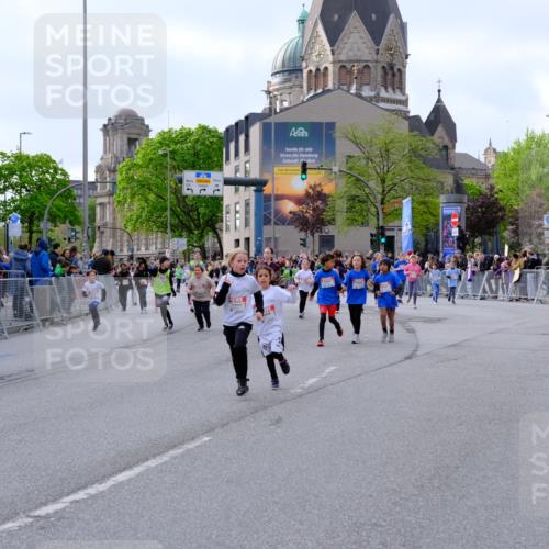 25.04.2026 - Das Zehntel Tim E. http://msf.ph/oto/9570634 25.04.2026 09:02:52 Ziel 1058, 1107, 1168, 1400, 2119, 2122, 2126, 2356, 2374, 2695, 2846, 3448, 3457 meine-sportfotos.de