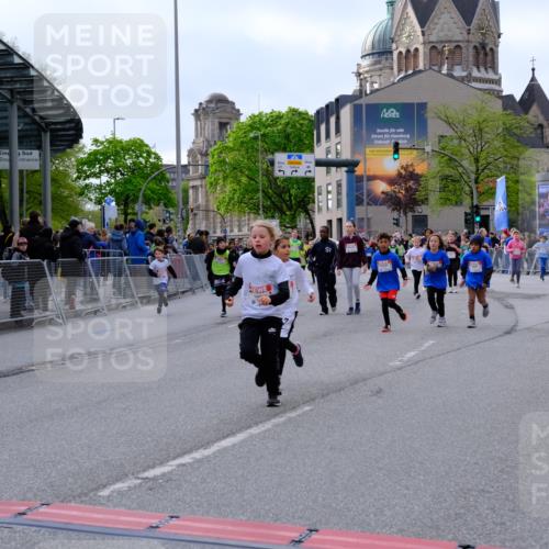 25.04.2026 - Das Zehntel Tim E. http://msf.ph/oto/9570636 25.04.2026 09:02:53 Ziel 1058, 1107, 1168, 1400, 1454, 2119, 2122, 2126, 2356, 2374, 2695, 2846, 3441, 3448, 3457, 3682 meine-sportfotos.de