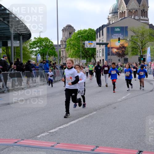 25.04.2026 - Das Zehntel Tim E. http://msf.ph/oto/9570638 25.04.2026 09:02:53 Ziel 1058, 1107, 1168, 1400, 1454, 2119, 2122, 2126, 2356, 2374, 2695, 2846, 3441, 3448, 3457, 3682 meine-sportfotos.de