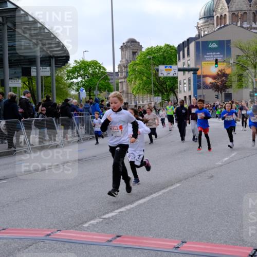 25.04.2026 - Das Zehntel Tim E. http://msf.ph/oto/9570640 25.04.2026 09:02:53 Ziel 1058, 1107, 1168, 1400, 1454, 2119, 2122, 2126, 2356, 2374, 2695, 2846, 3441, 3448, 3457, 3682 meine-sportfotos.de