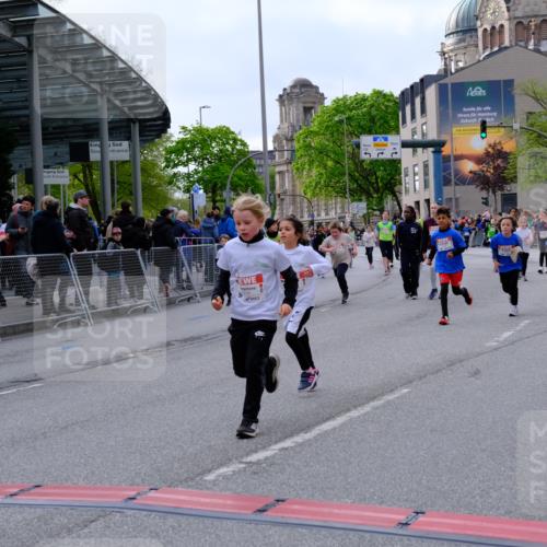 25.04.2026 - Das Zehntel Tim E. http://msf.ph/oto/9570641 25.04.2026 09:02:53 Ziel 1058, 1107, 1168, 1400, 1454, 2119, 2122, 2126, 2356, 2374, 2695, 2846, 3441, 3448, 3457, 3682 meine-sportfotos.de