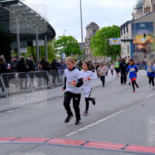 25.04.2026 - Das Zehntel Tim E. http://msf.ph/oto/9570642 25.04.2026 09:02:53 Ziel 1058, 1107, 1168, 1400, 1454, 2119, 2122, 2126, 2356, 2374, 2695, 2846, 3441, 3448, 3457, 3682 meine-sportfotos.de