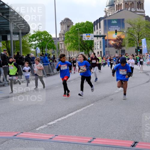25.04.2026 - Das Zehntel Tim E. http://msf.ph/oto/9570647 25.04.2026 09:02:55 Ziel 1058, 1107, 1168, 1400, 1448, 1454, 2119, 2122, 2126, 2356, 2374, 2695, 2846, 3004, 3022, 3036, 3441, 3448, 3457, 3682 meine-sportfotos.de