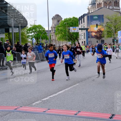 25.04.2026 - Das Zehntel Tim E. http://msf.ph/oto/9570648 25.04.2026 09:02:55 Ziel 1058, 1107, 1168, 1400, 1448, 1454, 2119, 2122, 2126, 2356, 2374, 2695, 2846, 3004, 3022, 3036, 3441, 3448, 3457, 3682 meine-sportfotos.de