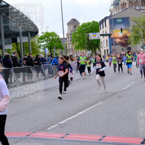 25.04.2026 - Das Zehntel Tim E. http://msf.ph/oto/9570661 25.04.2026 09:02:59 Ziel 1058, 1107, 1168, 1169, 1172, 1448, 1454, 2119, 2122, 2126, 2145, 2148, 2695, 3004, 3022, 3036, 3218, 3235, 3441, 3448, 3457, 3682, 3890, 4000 meine-sportfotos.de