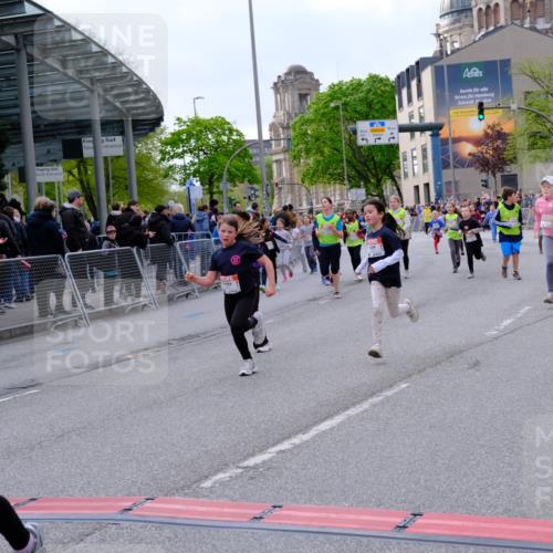 25.04.2026 - Das Zehntel Tim E. http://msf.ph/oto/9570662 25.04.2026 09:02:59 Ziel 1058, 1107, 1168, 1169, 1172, 1448, 1454, 2119, 2122, 2126, 2145, 2148, 2695, 3004, 3022, 3036, 3218, 3235, 3441, 3448, 3457, 3682, 3890, 4000 meine-sportfotos.de