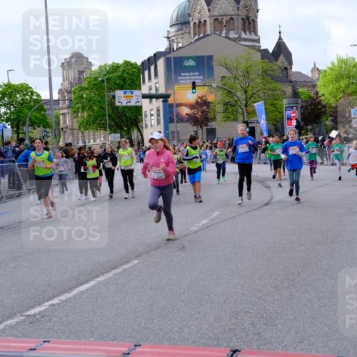25.04.2026 - Das Zehntel Tim E. http://msf.ph/oto/9570666 25.04.2026 09:03:00 Ziel 1058, 1107, 1121, 1168, 1169, 1172, 1448, 1454, 2119, 2122, 2126, 2145, 2148, 2503, 2695, 3004, 3022, 3036, 3218, 3235, 3288, 3295, 3441, 3448, 3457, 3682, 3890, 4000 meine-sportfotos.de