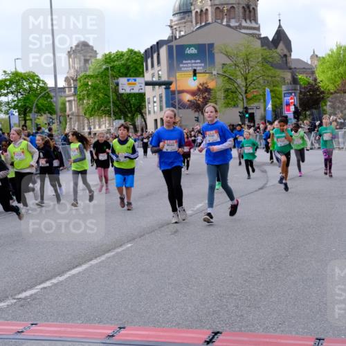 25.04.2026 - Das Zehntel Tim E. http://msf.ph/oto/9570672 25.04.2026 09:03:02 Ziel 1058, 1097, 1105, 1107, 1121, 1169, 1172, 1448, 1454, 1703, 1705, 1706, 2114, 2119, 2122, 2126, 2145, 2148, 2230, 2245, 2355, 2456, 2503, 2855, 3004, 3022, 3036, 3132, 3218, 3235, 3266, 3268, 3288, 3295, 3441, 3682, 3734, 3746, 3764, 3769, 3890, 4000 meine-sportfotos.de