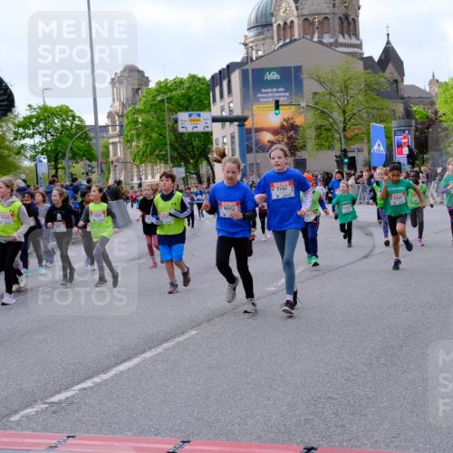 25.04.2026 - Das Zehntel Tim E. http://msf.ph/oto/9570675 25.04.2026 09:03:03 Ziel 1058, 1097, 1105, 1107, 1121, 1169, 1172, 1448, 1454, 1703, 1705, 1706, 2114, 2119, 2122, 2126, 2145, 2148, 2230, 2245, 2355, 2449, 2456, 2503, 2855, 2948, 2965, 3004, 3022, 3036, 3132, 3218, 3235, 3266, 3268, 3288, 3295, 3441, 3682, 3734, 3746, 3764, 3769, 3890, 4000 meine-sportfotos.de