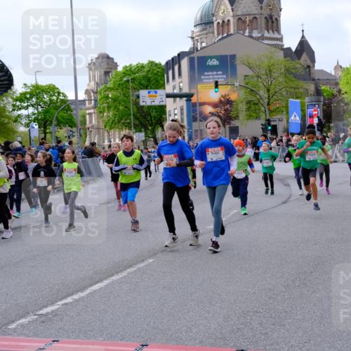 25.04.2026 - Das Zehntel Tim E. http://msf.ph/oto/9570676 25.04.2026 09:03:03 Ziel 1058, 1097, 1105, 1107, 1121, 1169, 1172, 1448, 1454, 1703, 1705, 1706, 2114, 2119, 2122, 2126, 2145, 2148, 2230, 2245, 2355, 2449, 2456, 2503, 2855, 2948, 2965, 3004, 3022, 3036, 3132, 3218, 3235, 3266, 3268, 3288, 3295, 3441, 3682, 3734, 3746, 3764, 3769, 3890, 4000 meine-sportfotos.de