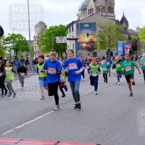 25.04.2026 - Das Zehntel Tim E. http://msf.ph/oto/9570678 25.04.2026 09:03:03 Ziel 1058, 1097, 1105, 1107, 1121, 1169, 1172, 1448, 1454, 1703, 1705, 1706, 2114, 2119, 2122, 2126, 2145, 2148, 2230, 2245, 2355, 2449, 2456, 2503, 2855, 2948, 2965, 3004, 3022, 3036, 3132, 3218, 3235, 3266, 3268, 3288, 3295, 3441, 3682, 3734, 3746, 3764, 3769, 3890, 4000 meine-sportfotos.de
