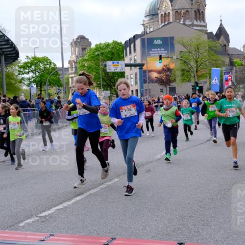 25.04.2026 - Das Zehntel Tim E. http://msf.ph/oto/9570680 25.04.2026 09:03:04 Ziel 1097, 1105, 1107, 1121, 1169, 1172, 1448, 1454, 1703, 1705, 1706, 2114, 2145, 2148, 2230, 2245, 2355, 2449, 2456, 2503, 2855, 2948, 2965, 3004, 3022, 3036, 3132, 3218, 3235, 3266, 3268, 3288, 3295, 3441, 3682, 3734, 3746, 3764, 3769, 3890, 4000 meine-sportfotos.de