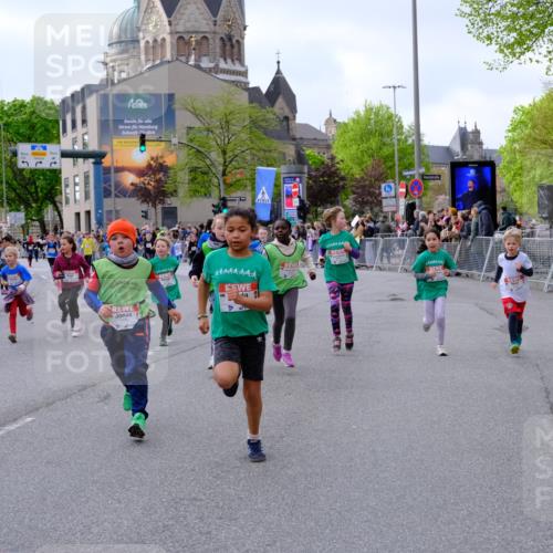 25.04.2026 - Das Zehntel Tim E. http://msf.ph/oto/9570683 25.04.2026 09:03:04 Ziel 1097, 1105, 1107, 1121, 1169, 1172, 1448, 1454, 1703, 1705, 1706, 2114, 2145, 2148, 2230, 2245, 2355, 2449, 2456, 2503, 2855, 2948, 2965, 3004, 3022, 3036, 3132, 3218, 3235, 3266, 3268, 3288, 3295, 3441, 3682, 3734, 3746, 3764, 3769, 3890, 4000 meine-sportfotos.de