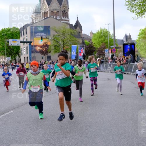 25.04.2026 - Das Zehntel Tim E. http://msf.ph/oto/9570684 25.04.2026 09:03:04 Ziel 1097, 1105, 1107, 1121, 1169, 1172, 1448, 1454, 1703, 1705, 1706, 2114, 2145, 2148, 2230, 2245, 2355, 2449, 2456, 2503, 2855, 2948, 2965, 3004, 3022, 3036, 3132, 3218, 3235, 3266, 3268, 3288, 3295, 3441, 3682, 3734, 3746, 3764, 3769, 3890, 4000 meine-sportfotos.de