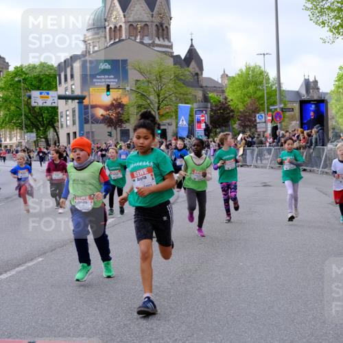25.04.2026 - Das Zehntel Tim E. http://msf.ph/oto/9570685 25.04.2026 09:03:05 Ziel 1097, 1105, 1121, 1169, 1172, 1428, 1448, 1454, 1703, 1705, 1706, 2114, 2145, 2148, 2230, 2245, 2355, 2449, 2456, 2503, 2855, 2948, 2965, 3004, 3022, 3036, 3132, 3218, 3235, 3266, 3268, 3288, 3295, 3441, 3682, 3734, 3746, 3764, 3769, 3890, 4000 meine-sportfotos.de