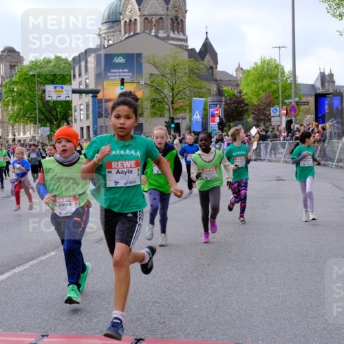 25.04.2026 - Das Zehntel Tim E. http://msf.ph/oto/9570688 25.04.2026 09:03:05 Ziel 1097, 1105, 1121, 1169, 1172, 1428, 1448, 1454, 1703, 1705, 1706, 2114, 2145, 2148, 2230, 2245, 2355, 2449, 2456, 2503, 2855, 2948, 2965, 3004, 3022, 3036, 3132, 3218, 3235, 3266, 3268, 3288, 3295, 3441, 3682, 3734, 3746, 3764, 3769, 3890, 4000 meine-sportfotos.de