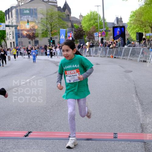 25.04.2026 - Das Zehntel Tim E. http://msf.ph/oto/9570700 25.04.2026 09:03:08 Ziel 1097, 1105, 1121, 1169, 1172, 1428, 1432, 1437, 1703, 1705, 1706, 2114, 2145, 2148, 2230, 2245, 2355, 2449, 2456, 2503, 2855, 2948, 2965, 3132, 3218, 3235, 3266, 3268, 3288, 3295, 3734, 3746, 3764, 3769, 3818, 3821, 3890, 4000 meine-sportfotos.de