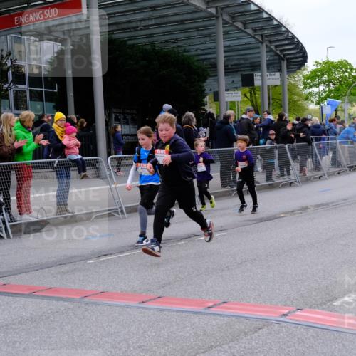 25.04.2026 - Das Zehntel Tim E. http://msf.ph/oto/9570706 25.04.2026 09:03:12 Ziel 1097, 1105, 1121, 1428, 1432, 1437, 1703, 1705, 1706, 1911, 1925, 2114, 2215, 2230, 2231, 2245, 2355, 2449, 2456, 2503, 2855, 2948, 2965, 3132, 3266, 3268, 3288, 3295, 3734, 3746, 3764, 3769, 3818, 3821 meine-sportfotos.de