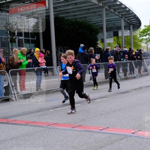 25.04.2026 - Das Zehntel Tim E. http://msf.ph/oto/9570707 25.04.2026 09:03:12 Ziel 1097, 1105, 1121, 1428, 1432, 1437, 1703, 1705, 1706, 1911, 1925, 2114, 2215, 2230, 2231, 2245, 2355, 2449, 2456, 2503, 2855, 2948, 2965, 3132, 3266, 3268, 3288, 3295, 3734, 3746, 3764, 3769, 3818, 3821 meine-sportfotos.de