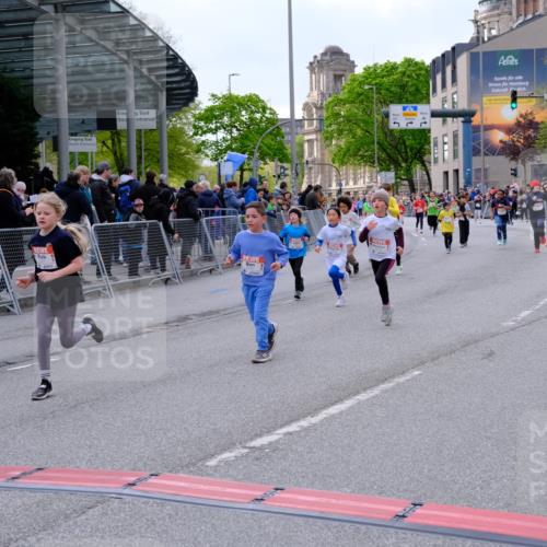 25.04.2026 - Das Zehntel Tim E. http://msf.ph/oto/9570713 25.04.2026 09:03:16 Ziel 1428, 1432, 1437, 1911, 1925, 2212, 2215, 2231, 3386, 3388, 3478, 3482, 3728, 3818, 3821 meine-sportfotos.de