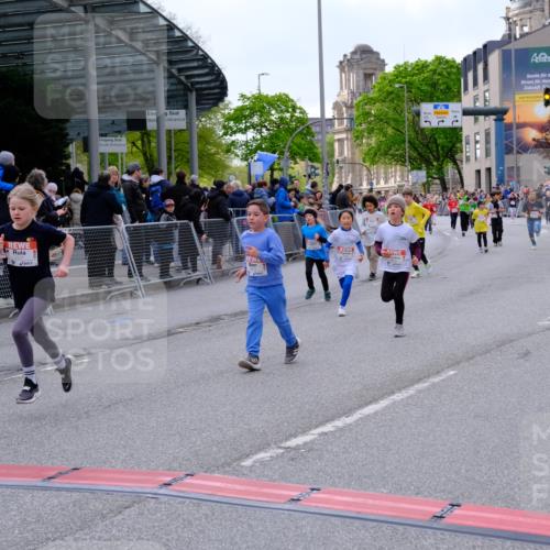 25.04.2026 - Das Zehntel Tim E. http://msf.ph/oto/9570715 25.04.2026 09:03:16 Ziel 1428, 1432, 1437, 1911, 1925, 2212, 2215, 2231, 3386, 3388, 3478, 3482, 3728, 3818, 3821 meine-sportfotos.de