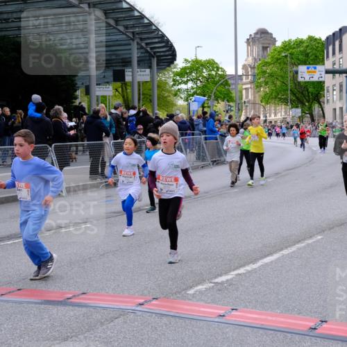 25.04.2026 - Das Zehntel Tim E. http://msf.ph/oto/9570722 25.04.2026 09:03:17 Ziel 1428, 1432, 1437, 1864, 1876, 1911, 1925, 2212, 2215, 2231, 3347, 3366, 3386, 3388, 3478, 3482, 3728, 3818, 3821 meine-sportfotos.de