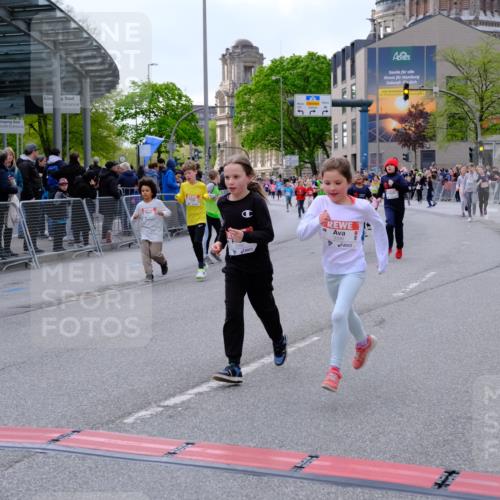 25.04.2026 - Das Zehntel Tim E. http://msf.ph/oto/9570728 25.04.2026 09:03:18 Ziel 1432, 1437, 1864, 1876, 1911, 1925, 2212, 2215, 2231, 3347, 3366, 3386, 3388, 3478, 3482, 3728, 3818, 3821 meine-sportfotos.de