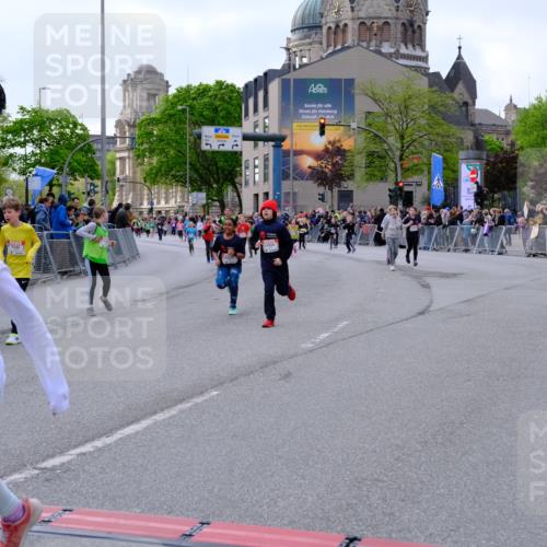 25.04.2026 - Das Zehntel Tim E. http://msf.ph/oto/9570730 25.04.2026 09:03:19 Ziel 1437, 1864, 1876, 1911, 1925, 2212, 2215, 2231, 3321, 3347, 3366, 3386, 3388, 3478, 3482, 3728, 3818, 3821 meine-sportfotos.de
