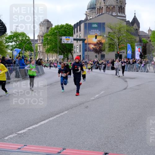25.04.2026 - Das Zehntel Tim E. http://msf.ph/oto/9570733 25.04.2026 09:03:19 Ziel 1437, 1864, 1876, 1911, 1925, 2212, 2215, 2231, 3321, 3347, 3366, 3386, 3388, 3478, 3482, 3728, 3818, 3821 meine-sportfotos.de