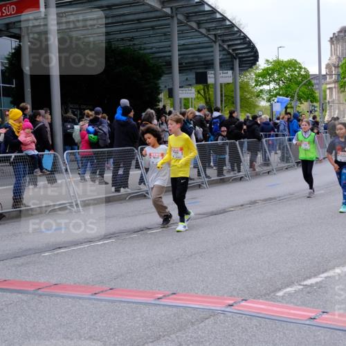 25.04.2026 - Das Zehntel Tim E. http://msf.ph/oto/9570738 25.04.2026 09:03:20 Ziel 1864, 1876, 1911, 1925, 2212, 2215, 2231, 3321, 3347, 3366, 3386, 3388, 3478, 3482, 3728 meine-sportfotos.de