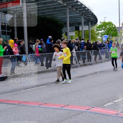 25.04.2026 - Das Zehntel Tim E. http://msf.ph/oto/9570739 25.04.2026 09:03:21 Ziel 1864, 1876, 1911, 1925, 2212, 2215, 2231, 3321, 3347, 3366, 3386, 3388, 3478, 3482, 3728 meine-sportfotos.de