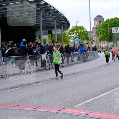 25.04.2026 - Das Zehntel Tim E. http://msf.ph/oto/9570747 25.04.2026 09:03:23 Ziel 1864, 1876, 2212, 2215, 2231, 2403, 3050, 3056, 3321, 3325, 3347, 3366, 3386, 3388, 3478, 3482, 3728 meine-sportfotos.de