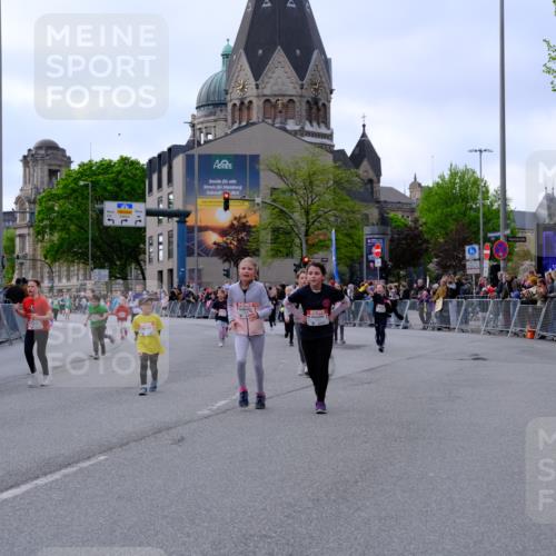 25.04.2026 - Das Zehntel Tim E. http://msf.ph/oto/9570755 25.04.2026 09:03:26 Ziel 1864, 1876, 2403, 2569, 2576, 2706, 3050, 3056, 3321, 3325, 3347, 3366, 3386, 3388, 3728, 3792 meine-sportfotos.de
