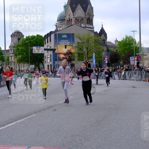 25.04.2026 - Das Zehntel Tim E. http://msf.ph/oto/9570759 25.04.2026 09:03:26 Ziel 1864, 1876, 2403, 2569, 2576, 2706, 3050, 3056, 3321, 3325, 3347, 3366, 3386, 3388, 3728, 3792 meine-sportfotos.de