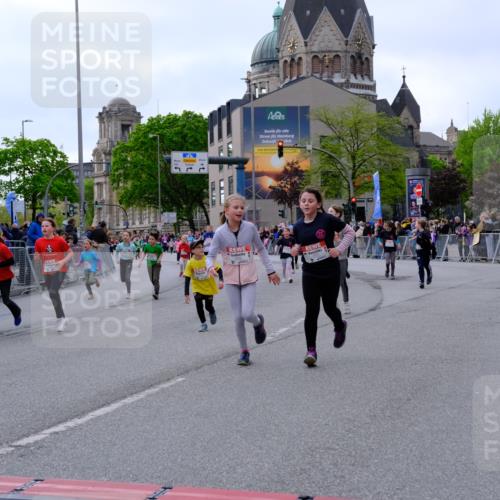 25.04.2026 - Das Zehntel Tim E. http://msf.ph/oto/9570761 25.04.2026 09:03:27 Ziel 1864, 1876, 2403, 2569, 2576, 2706, 3050, 3056, 3321, 3325, 3347, 3366, 3749, 3763, 3792 meine-sportfotos.de