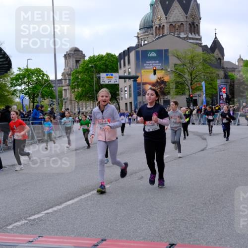 25.04.2026 - Das Zehntel Tim E. http://msf.ph/oto/9570766 25.04.2026 09:03:27 Ziel 1864, 1876, 2403, 2569, 2576, 2706, 3050, 3056, 3321, 3325, 3347, 3366, 3749, 3763, 3792 meine-sportfotos.de