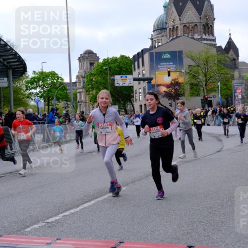 25.04.2026 - Das Zehntel Tim E. http://msf.ph/oto/9570768 25.04.2026 09:03:28 Ziel 1663, 1864, 1876, 2403, 2569, 2576, 2706, 3035, 3050, 3056, 3321, 3325, 3347, 3366, 3749, 3763, 3792 meine-sportfotos.de