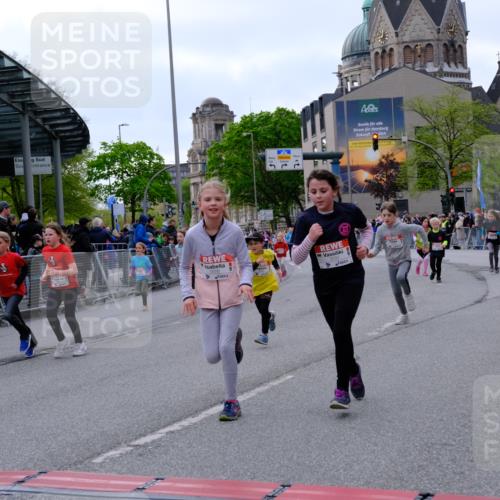 25.04.2026 - Das Zehntel Tim E. http://msf.ph/oto/9570770 25.04.2026 09:03:28 Ziel 1663, 1864, 1876, 2403, 2569, 2576, 2706, 3035, 3050, 3056, 3321, 3325, 3347, 3366, 3749, 3763, 3792 meine-sportfotos.de