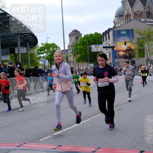 25.04.2026 - Das Zehntel Tim E. http://msf.ph/oto/9570772 25.04.2026 09:03:28 Ziel 1663, 1864, 1876, 2403, 2569, 2576, 2706, 3035, 3050, 3056, 3321, 3325, 3347, 3366, 3749, 3763, 3792 meine-sportfotos.de