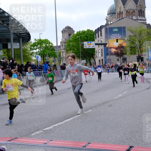 25.04.2026 - Das Zehntel Tim E. http://msf.ph/oto/9570779 25.04.2026 09:03:29 Ziel 1663, 1864, 1876, 2403, 2569, 2576, 2706, 3013, 3018, 3031, 3035, 3050, 3056, 3321, 3325, 3347, 3366, 3749, 3763, 3792 meine-sportfotos.de