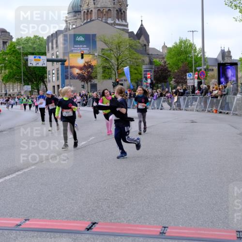 25.04.2026 - Das Zehntel Tim E. http://msf.ph/oto/9570786 25.04.2026 09:03:31 Ziel 1663, 1933, 2403, 2569, 2576, 2706, 3013, 3018, 3031, 3035, 3050, 3056, 3057, 3262, 3321, 3325, 3749, 3763, 3792 meine-sportfotos.de