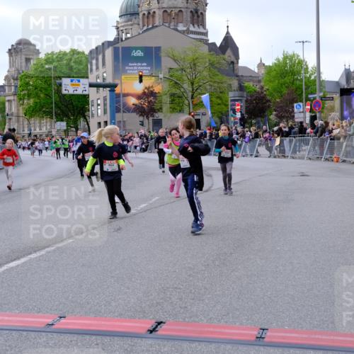 25.04.2026 - Das Zehntel Tim E. http://msf.ph/oto/9570788 25.04.2026 09:03:32 Ziel 1663, 1933, 2403, 2569, 2576, 2706, 3013, 3018, 3031, 3035, 3050, 3056, 3057, 3262, 3325, 3749, 3763, 3792 meine-sportfotos.de