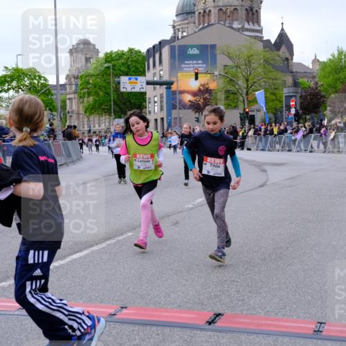 25.04.2026 - Das Zehntel Tim E. http://msf.ph/oto/9570799 25.04.2026 09:03:34 Ziel 1062, 1623, 1663, 1933, 2403, 2569, 2576, 2706, 3013, 3018, 3031, 3035, 3050, 3056, 3057, 3262, 3325, 3749, 3763, 3792 meine-sportfotos.de