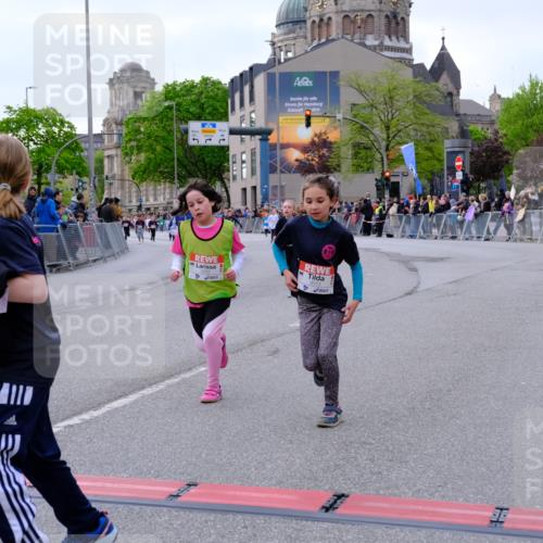 25.04.2026 - Das Zehntel Tim E. http://msf.ph/oto/9570800 25.04.2026 09:03:34 Ziel 1062, 1623, 1663, 1933, 2403, 2569, 2576, 2706, 3013, 3018, 3031, 3035, 3050, 3056, 3057, 3262, 3325, 3749, 3763, 3792 meine-sportfotos.de