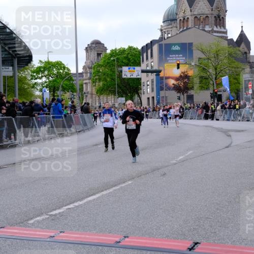 25.04.2026 - Das Zehntel Tim E. http://msf.ph/oto/9570804 25.04.2026 09:03:36 Ziel 1062, 1623, 1663, 1933, 2569, 2576, 2706, 3013, 3018, 3031, 3035, 3057, 3262, 3749, 3763, 3792 meine-sportfotos.de
