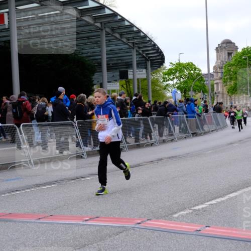 25.04.2026 - Das Zehntel Tim E. http://msf.ph/oto/9570818 25.04.2026 09:03:39 Ziel 1062, 1623, 1663, 1933, 3013, 3018, 3031, 3035, 3057, 3262, 3749, 3763 meine-sportfotos.de