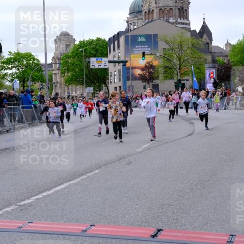 25.04.2026 - Das Zehntel Tim E. http://msf.ph/oto/9570839 25.04.2026 09:03:52 Ziel 1063, 1068, 1228, 1419, 1439, 1661, 2018, 2397, 2923, 2996, 2997, 3024, 3459, 3504, 3727, 3880 meine-sportfotos.de
